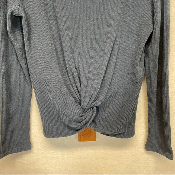 Zella Dark Blue Ribbed Long Sleeve Twist Front Sweater Size L - Picture 3 of 11
